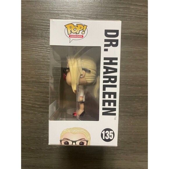 Funko Pop! DC Heroes Suicide Squad: Dr. Harleen Quinzel #135 Walmart Exclusive - Picture 2 of 6